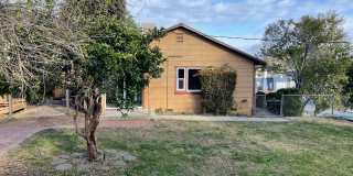 CHARMING 4 BED 2 BATH HOUSE NEAR DOWNTOWN Gallery 29