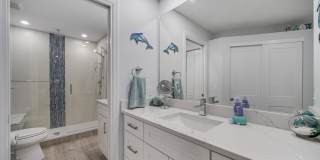 1637 NE Nautical Place Gallery 24