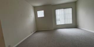 Large Updated Two-Story Townhouse For Rent Gallery 18