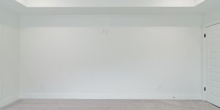 221 Palm Street Gallery 13