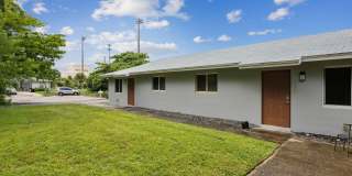 2227 NE 3rd Avenue Gallery 2