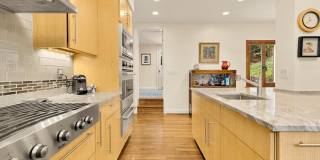 3111 CHAIN BRIDGE Road NW Gallery 21
