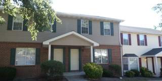 4 Bedroom 2.5 Bath Townhouse 4 Bedroom 2.5 Bath Townhouse Gallery 1