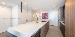 3801 Collins Ave Gallery 13