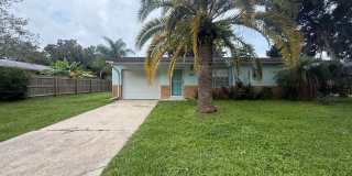 Charming 2 bedroom 1.5 bathroom home Gallery 4