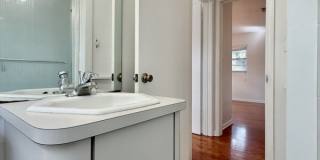 1502 West Country Club Drive Gallery 28