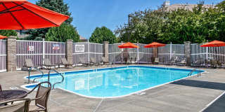 Lakeside Hills Apartments Gallery 10