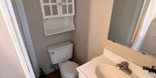 3 Bedroom 2 Bath Located Near Campus Gallery 10