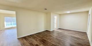 *MOVE IN SPECIAL* Beautiful 3-Bedroom/ 2 Bath REMODELED Home! Gallery 3