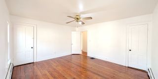 102 Elm Street Gallery 11