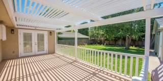 Private Newport Beach Cul-de-Sac Home Gallery 46