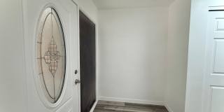 3 Bedroom Home in Holladay Available August 1st Gallery 1