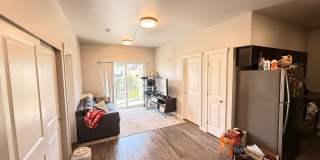 Spacious 3 & 4 Bedroom Apartments Near WWU + Downtown Gallery 22