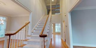 Stunning Brick Home in Cotswold in Quiet cul-de-sac Gallery 26