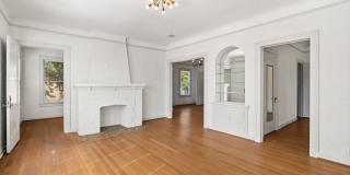 331 W ELSMERE PL 102 Gallery 10