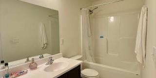 107 Stephens Court Gallery 24