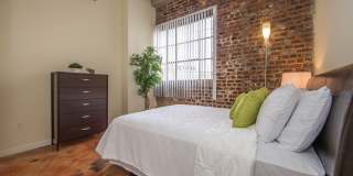 District Square Gallery 8