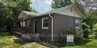 2604 Hendersonville Road Gallery 1