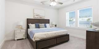 2923 Pretty Lake Avenue Gallery 40