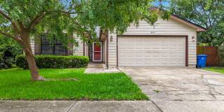 341 HICKORY HOLLOW Drive N 341 HICKORY HOLLOW Drive N Gallery 1