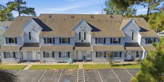 Fairway Village Beautifully Upgraded Condo (Island Green) Gallery 1