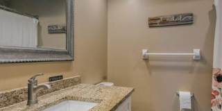 Three Bedroom with Garage near Grandview Gallery 9