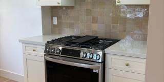 Newly renovated 2 bedroom 2 bathroom in a great location Gallery 26