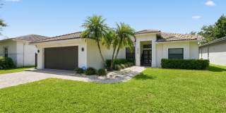 Stunning 4BR House in Naples Gallery 3