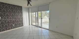 7832 Collins Ave Gallery 19