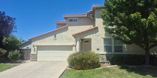 Adorable 3 bedroom 2.5 bath with loft Gallery 3