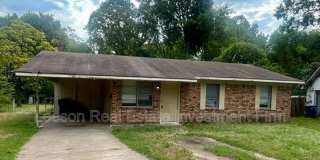 1102 Cloverdale Dr. Gallery 1