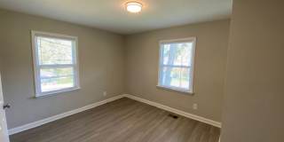 Minutes from Uptown!  100% Renovated! Gallery 9