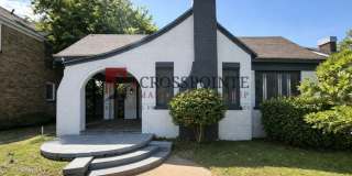 Tour Today! Charming 2 bedroom, 1 Bathroom! Gallery 1