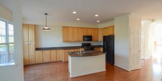 182 SPENCER Terrace SE Gallery 12
