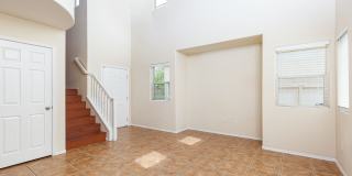 Very clean SW home near Sunset/215 for only $1875 Gallery 5