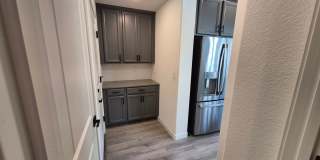 Gorgeous 4 Bedroom 3.5 bath with loft Gallery 12