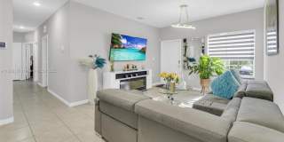 424 NE 4th Ave Gallery 37