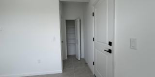 4402 Longwood Lake Square Gallery 23