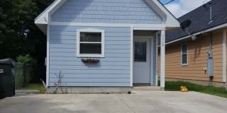 Adorable 2 Bed 1 Bath Home Gallery 7