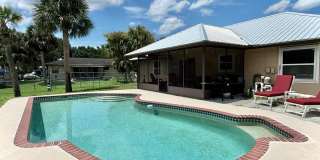 Available monthly Rental  2026 in heart of Sebastian Gallery 6