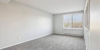 Edgewater Apartments Gallery 3