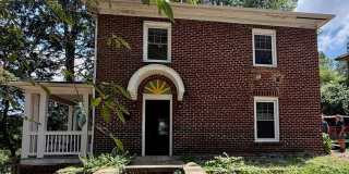 Central - Beautiful 1920's Traditional Brick Home, Newly Renovated Gallery 1