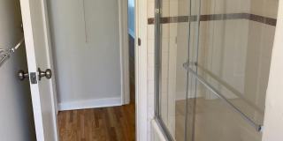Spacious 2 Bedroom 1 Bath House in Eagle Rock Gallery 24