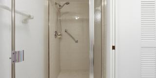 9633 Riverside Drive Gallery 25