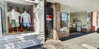 Prime Downtown Living on King Street Gallery 4