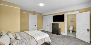 FULLY FURNISHED & BEAUTIFULLY REMODELED CLASSIC HOME NEAR UNR WITH UNBEATABLE I-80 ACCESS Gallery 24