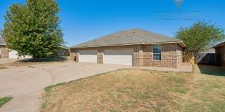 Adorable 3 bed 2 bath duplex in Yukon! Gallery 1