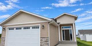 1502 Keystone Cir NE Gallery 1