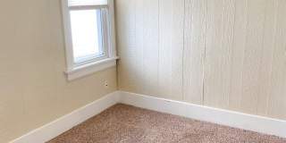 Upper Level 2 Bedroom, 1 Bathroom Duplex Gallery 10
