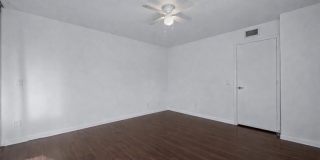 1945 Stratford Way Gallery 17